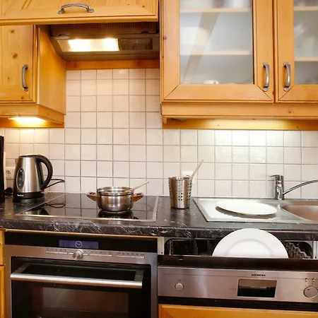 シャレー Kirsten